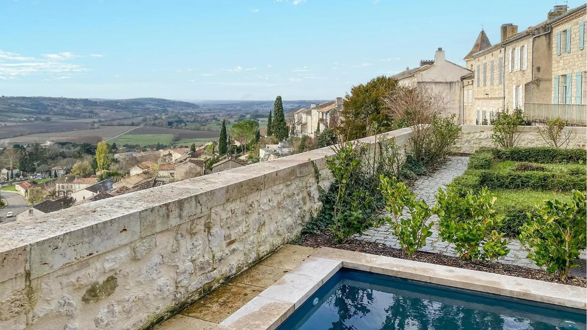 Awesome Home In Lauzerte With Wifi